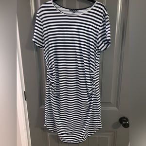 Navy blue and white striped maternity dress. Size xl. From Kohl’s